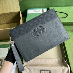 [GUCCI-구찌] 컷아웃 인터로킹 G 파우치