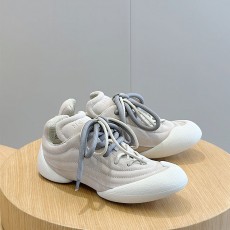 맥퀸 Mcqueen 여성 스니커즈