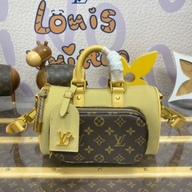 [LOUIS VUITTON-루이비통] 키폴 반둘리에 25