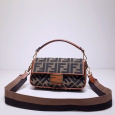 [FENDI-펜디] 바게트백 미듐