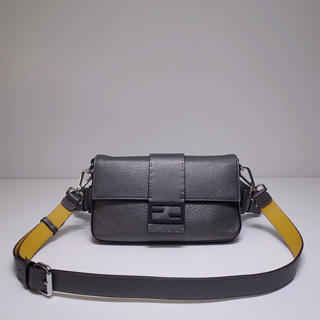 [FENDI-펜디] 바게트백 미듐