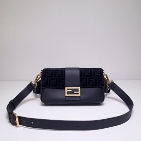 [FENDI-펜디] 바게트백 미듐