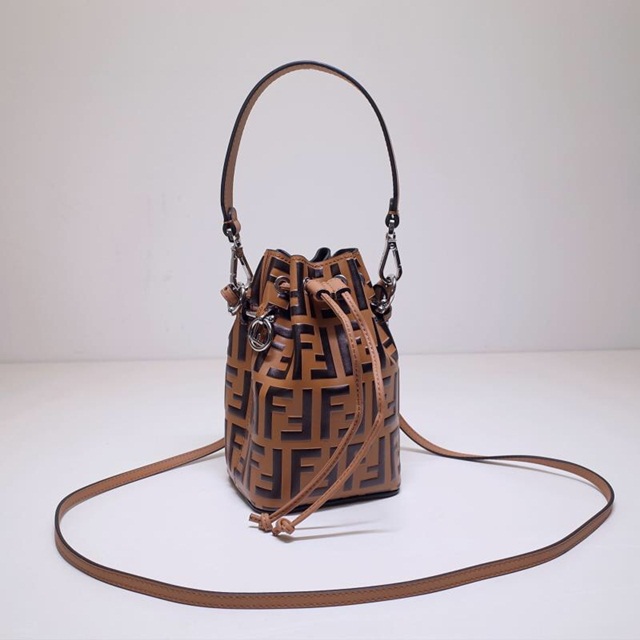 [FENDI-펜디] 몬트레조