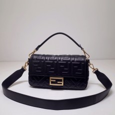 [FENDI-펜디] 바게트백 미듐