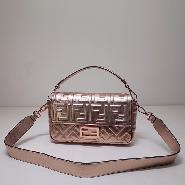[FENDI-펜디] 바게트백 미듐