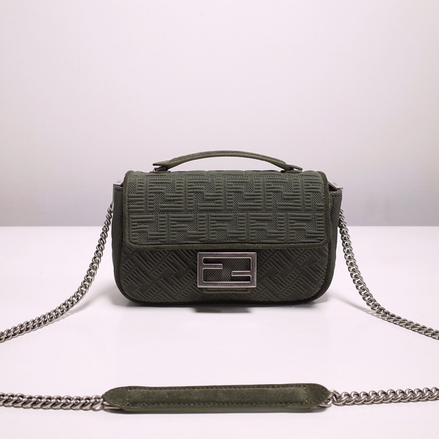 [FENDI-펜디] 바게트 체인 미디움