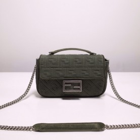 [FENDI-펜디] 바게트 체인 미디움