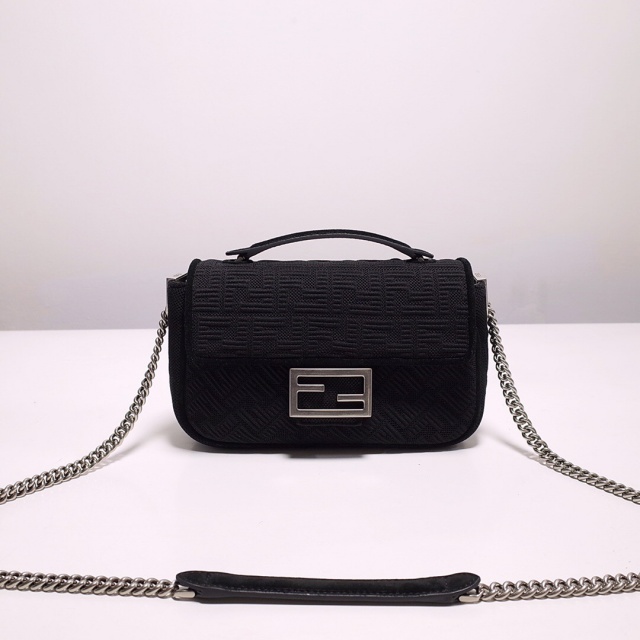 [FENDI-펜디] 바게트 체인 미디움