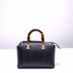 [FENDI-펜디] 바이 더 웨이 미니
