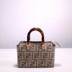 [FENDI-펜디] 바이 더 웨이 미니