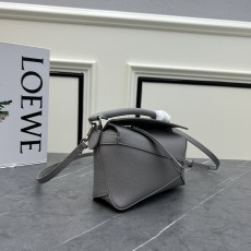 [LOEWE-로에베] 퍼즐백 소프트 그레인 미니