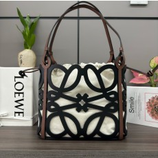[LOEWE-로에베] 애너그램 컷아웃 토트백