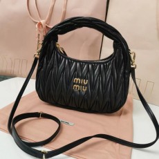 [MIUMIU-미우미우] 완더 마테라쎄 호보백