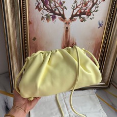[BOTTEGA-보테가베네타] BV 파우치 미니