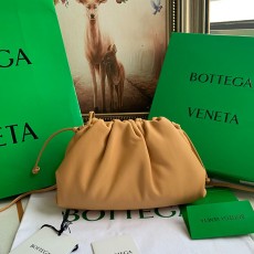[BOTTEGA-보테가베네타] BV 파우치 미니