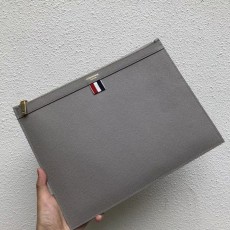 [THOM BROWNE-톰브라운] 캐비어 클러치 미듐
