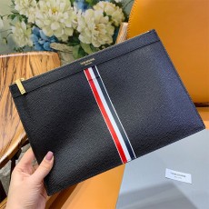 [THOM BROWNE-톰브라운] 캐비어 클러치 미듐
