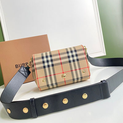 [BURBERRY-버버리]  크로스백