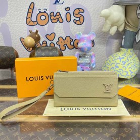 [LOUIS VUITTON-루이비통]  지피 월렛