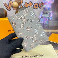 [LOUIS VUITTON-루이비통] 여권지갑