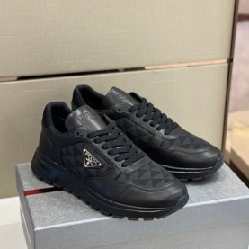 프라다 PRADA 남성 스니커즈