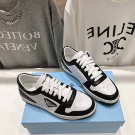 프라다 PRADA 남여공용 스니커즈