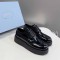 프라다 PRADA 여성 윙팁 클리퍼