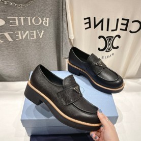 프라다 PRADA 여성 로퍼