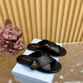 프라다 PRADA 삼각로고 슬라이드 뮬