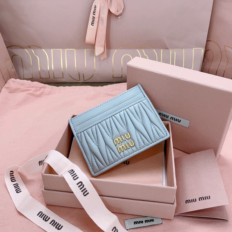 [MIUMIU-미우미우] 마테라쎄 나파 가죽 카드 홀더