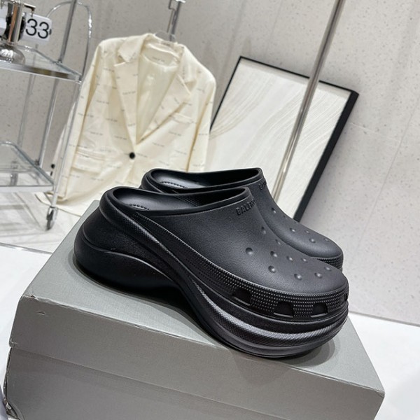 발렌시아가 Balenciaga 여성 크록스 슬리퍼