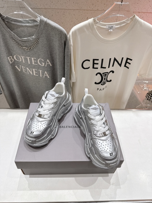 발렌시아가 Balenciaga 25SS 트리플 스니커즈