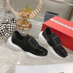 로저비비에 ROGER VIVIER 여성 버클 스니커즈