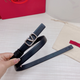 [VALENTINO-발렌티노] 브이로고 시그니처 유광 송아지 가죽 벨트