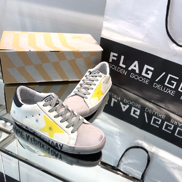 골든구스 GOLDEN GOOSE 남여공용 스니커즈