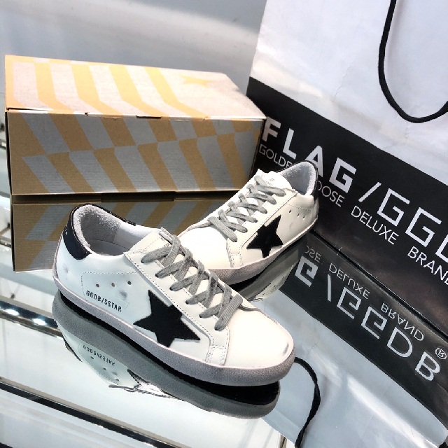골든구스 GOLDEN GOOSE 남여공용 스니커즈