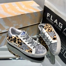 골든구스 GOLDEN GOOSE 남여공용 슈퍼스타 스니커즈