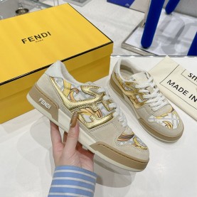 펜디 FENDI 남여공용 매치 스니커즈