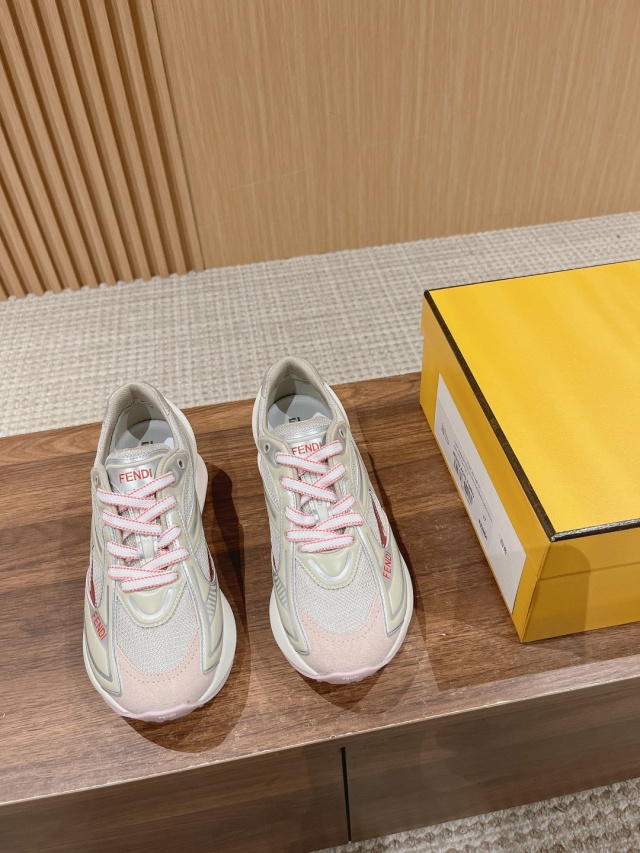 펜디 FENDI 남여공용 스니커즈