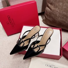 발렌티노 VALENTINO 여성 V-RING 뮬 힐