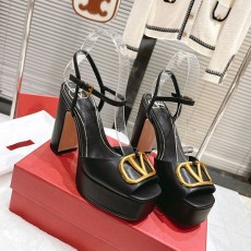 발렌티노 VALENTINO 여성 플랫폼 힐