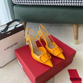 발렌티노 VALENTINO 여성 시그니처 V-RING 슬링백