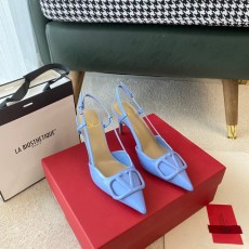 발렌티노 VALENTINO 여성 시그니처 V-RING 슬링백
