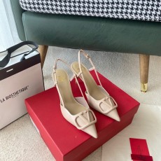 발렌티노 VALENTINO 여성 시그니처 V-RING 슬링백
