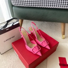 발렌티노 VALENTINO 여성 시그니처 V-RING 슬링백