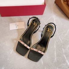 발렌티노 VALENTINO 락스터트 슬링백 샌들