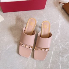 발렌티노 VALENTINO 락스터드 뮬 힐