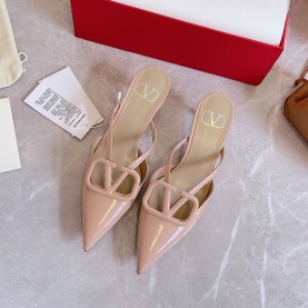 발렌티노 VALENTINO 여성 시그니처 V-RING 뮬 힐