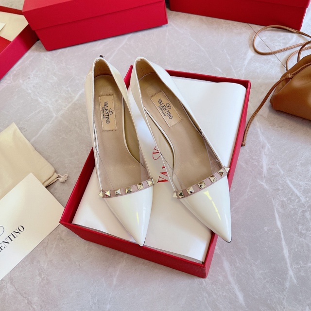 발렌티노 VALENTINO 락스터드 스틸레토 힐