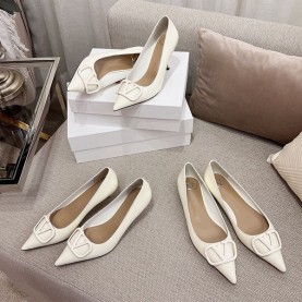 발렌티노 VALENTINO 여성 V-RING  플랫 펌프스